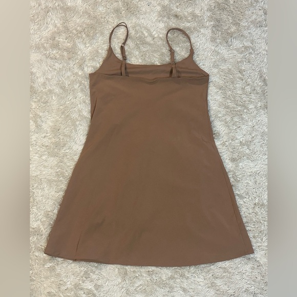 Abercrombie & Fitch Brown Tan Athletic Dress - Picture 2 of 5